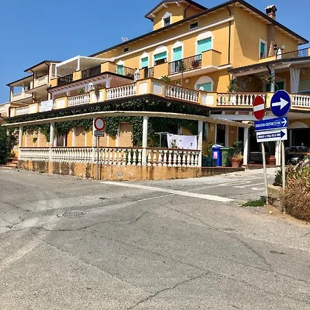 Sunrise לינה וארוחת בוקר