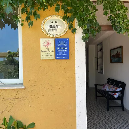 Bed & Breakfast Sunrise Le Castella