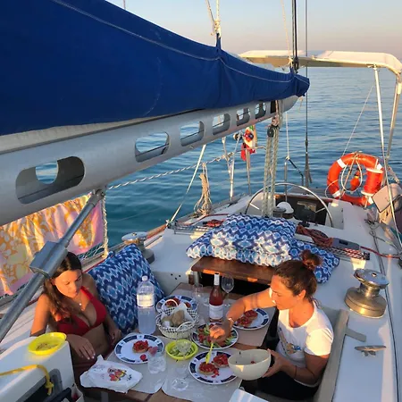 לינה וארוחת בוקר Sunrise